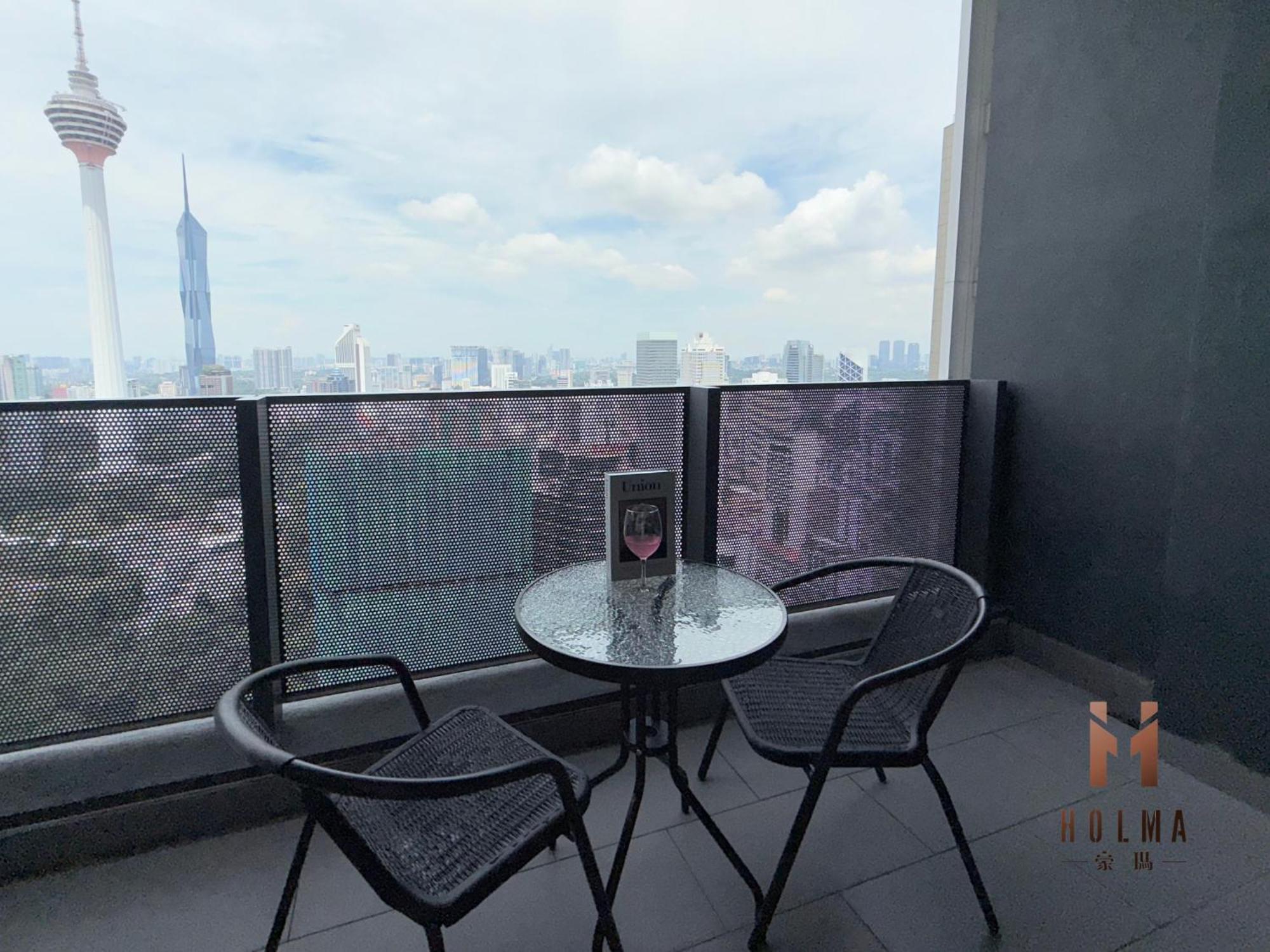 The Platinum 2 By Holma Apartment